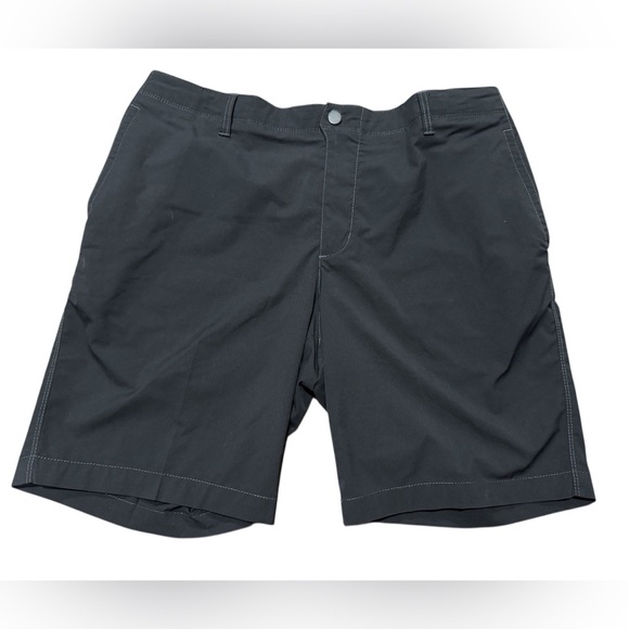 Tommy Bahama Tech Performance Shorts 9” Expand waist Size 40 Black Golf - Picture 1 of 11